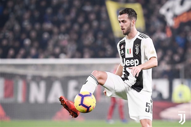 Vượt Ronaldo, Eriksen trở thành cầu thủ giá trị nhất Serie A - Bóng Đá