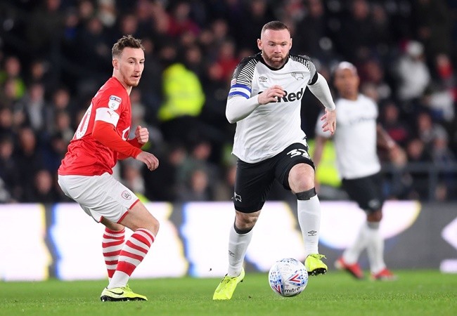 Fan Man Utd reach Wayne Rooney's debut at Derby - Bóng Đá