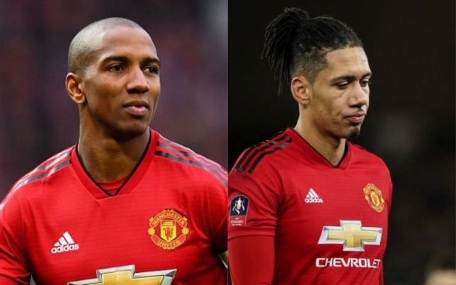 M.U dậy sóng! Đồng đội phẫn nộ với Young, Smalling và Jones vì 1 điều - Bóng Đá