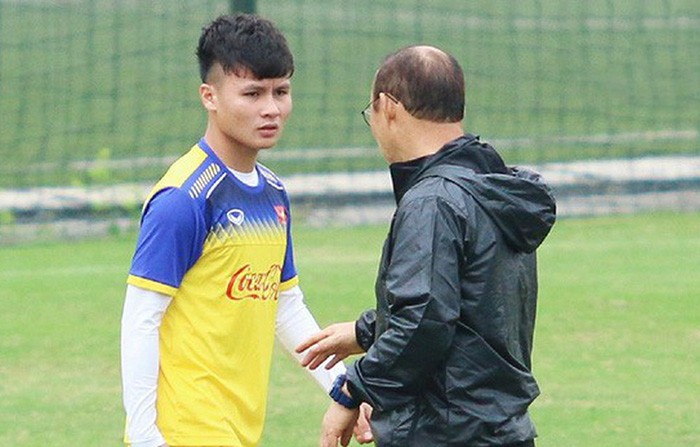 Bác sĩ U23 Việt Nam lên tiếng về chấn thương của Quang Hải - Bóng Đá