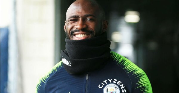 Man City gia hạn Mangala - Bóng Đá
