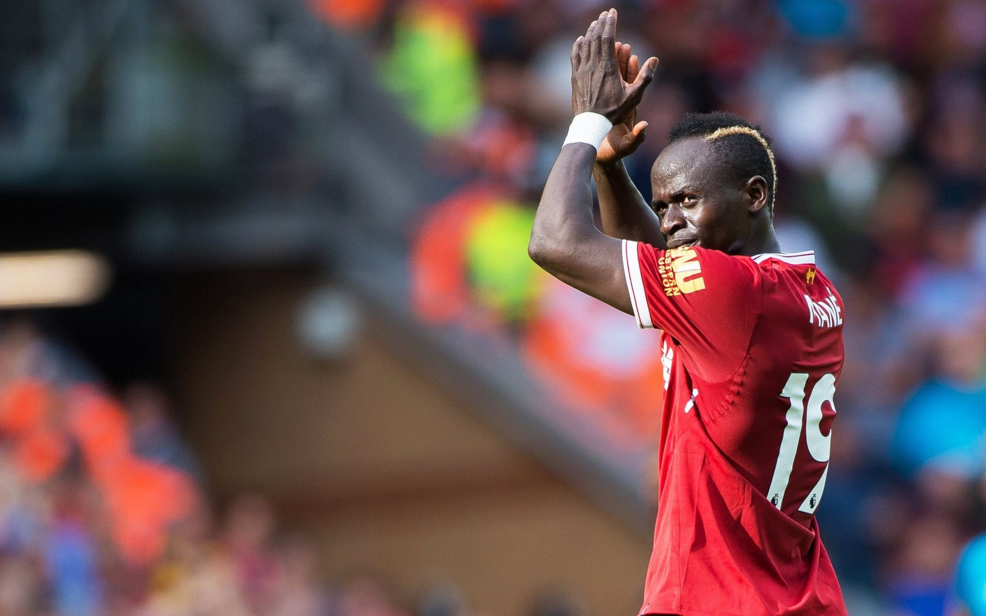 Vừa trở lại, Sadio Mane đã được HLV Klopp nâng niu - Bóng Đá