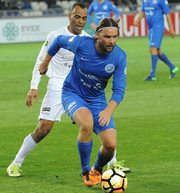 Rivaldo, Totti sát cánh đánh bại đội bóng của Crespo, Shevchenko - Bóng Đá