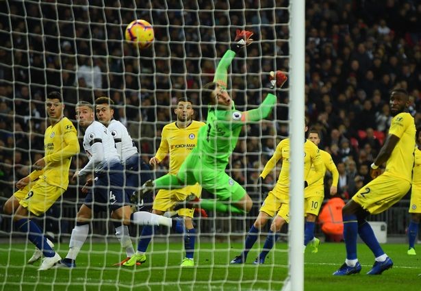 Jamie Carragher đưa ra tuyên bố gây sốc về Kepa Arrizabalaga - Bóng Đá