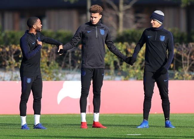 Sancho cảnh báo Tottenham trước thềm đại chiến - Bóng Đá