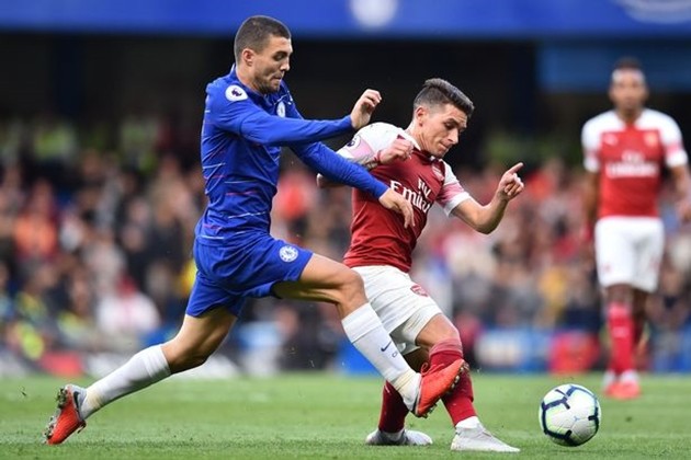 Chỉ thi đấu 45 phút, tân binh Arsenal khiến người hâm mộ 