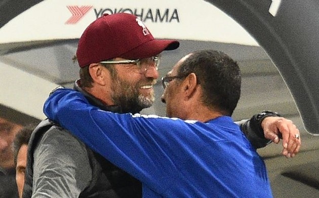Klopp tiết lộ đoạn trò chuyện với Sarri khi 2 người ôm nhau - Bóng Đá