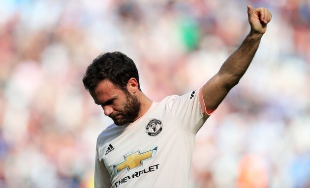 Sao Man Utd dùng 64 từ để tiết lộ không khí trong phòng thay đồ - Bóng Đá