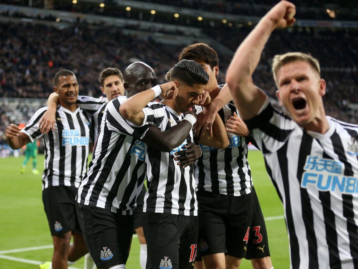 10 khoảnh khắc ấn tượng nhất vòng 11 Premier League - Bóng Đá