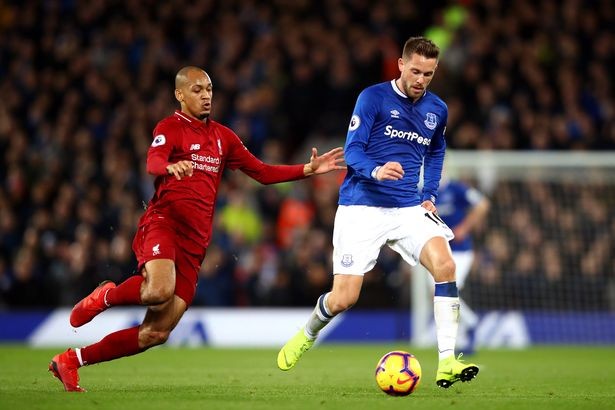 Klopp tiết lộ thay đổi chiến thuật giúp Fabinho hòa nhập - Bóng Đá
