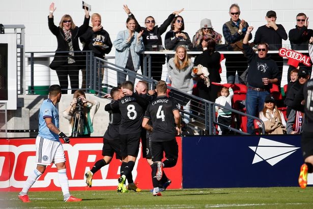 Ảnh Rooney ghi bàn DC United giành vé play off - Bóng Đá