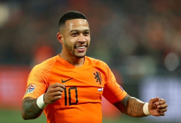 Fan kêu gọi mua lại Depay - Bóng Đá