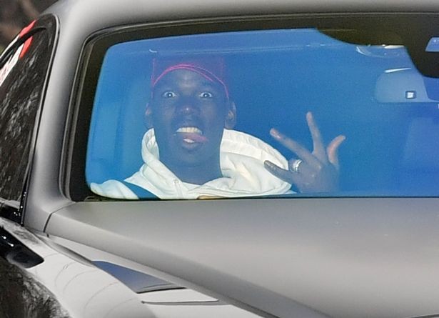 Điệu bộ kỳ dị của 'virus' Pogba  - Bóng Đá