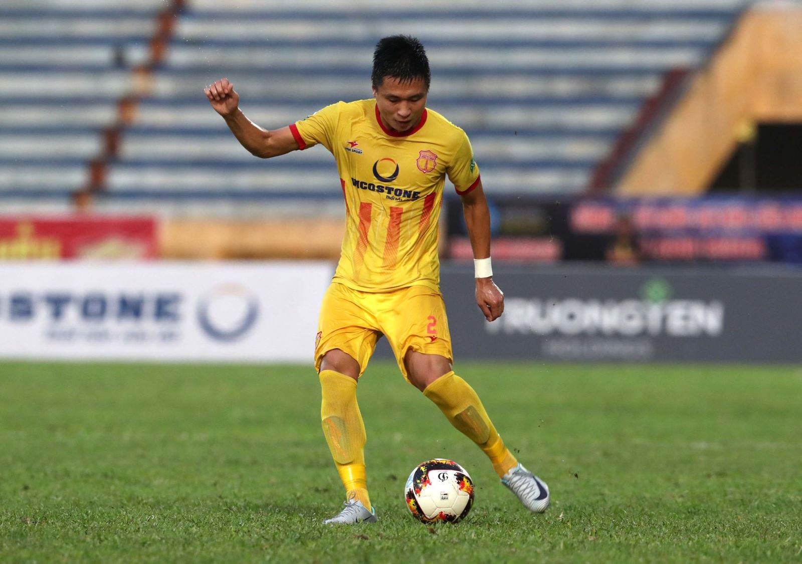Tân binh ĐT Việt Nam đầu quân cho cựu vương V-League - Bóng Đá