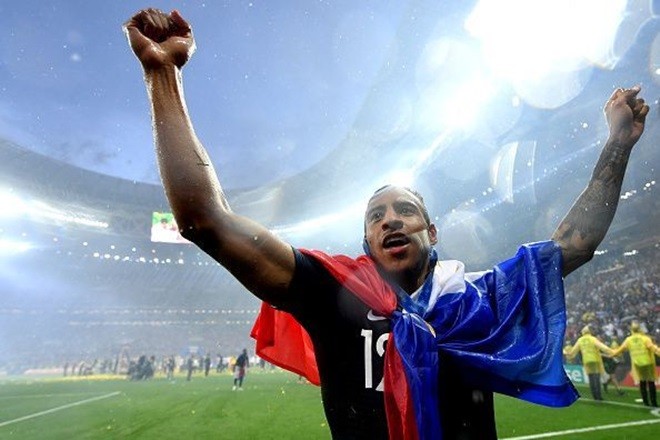 5 ngôi sao sẵn sàng đánh bật Rakitic khỏi Barcelona - Bóng Đá