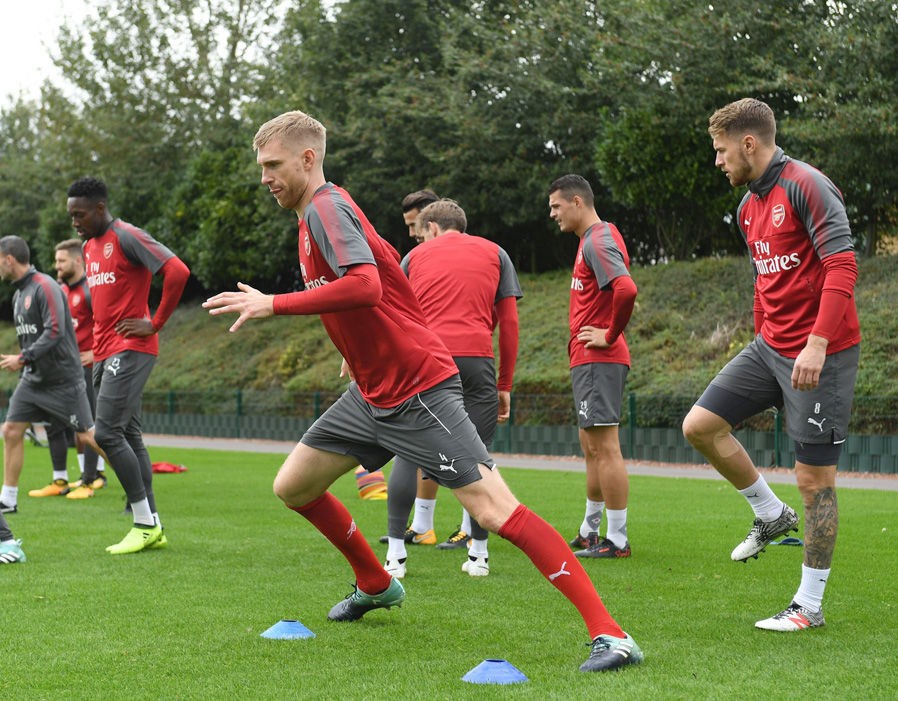 Arsenal tập luyện - Bóng Đá