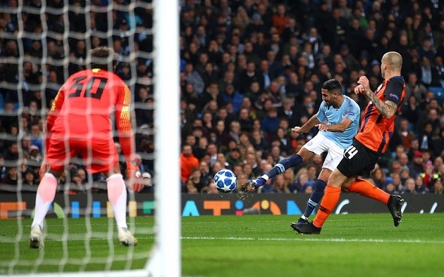 Man Utd đến Lowry - Bóng Đá