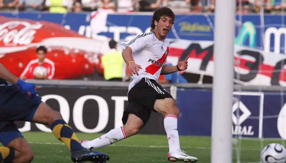 Sự nghiệp của Gonzalo Higuain qua ảnh - Bóng Đá