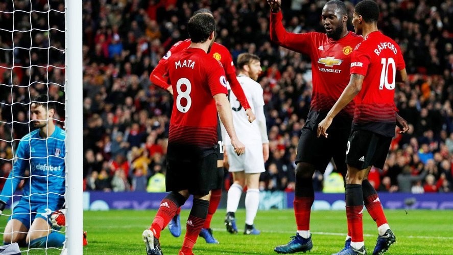 Sau vòng 16 Premier League: Man City mất chuỗi bất bại, Liverpool 