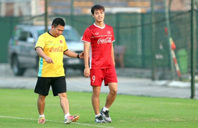 Văn Toàn ở đâu, làm gì trong những ngày ĐT Việt Nam sang Philippines - Bóng Đá