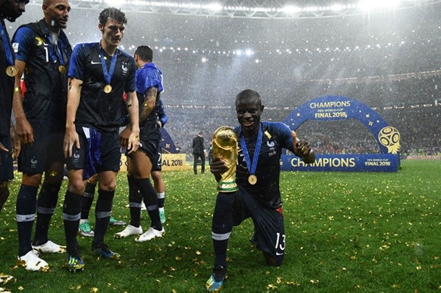 Lác mắt với biệt phủ của ông chủ Man City - Bóng Đá