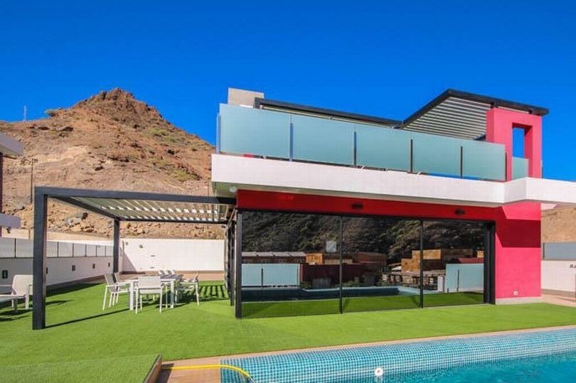 Choáng với biệt thự xa hoa trên đảo Gran Canaria của David Silva - Bóng Đá