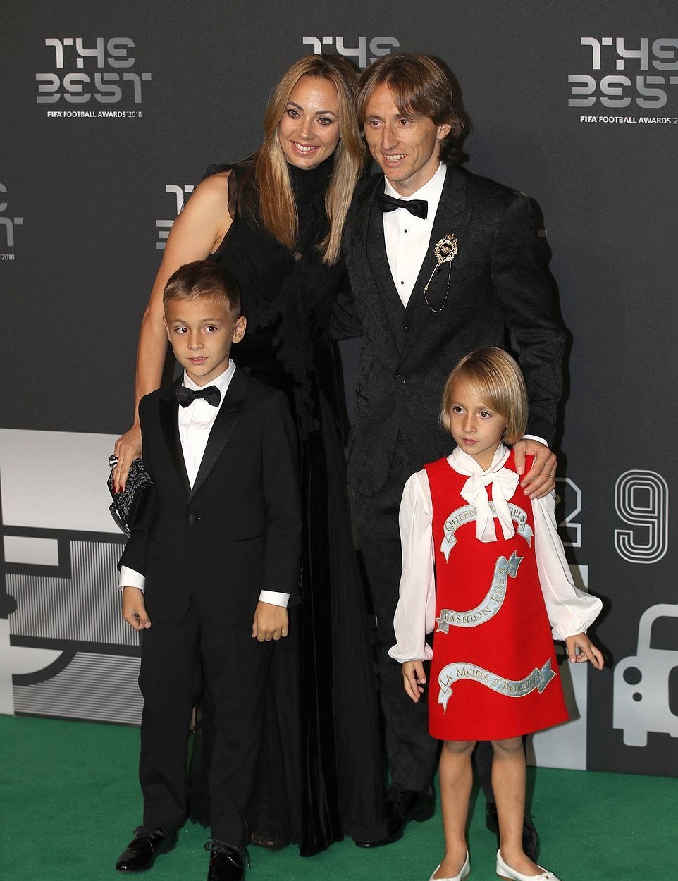 Thống kê ấn tượng vòng 18 Premier League: Arsenal lần đầu 