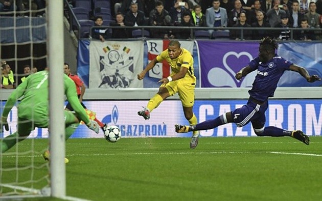Anderlecht 0-4 PSG: Neymar sắp 