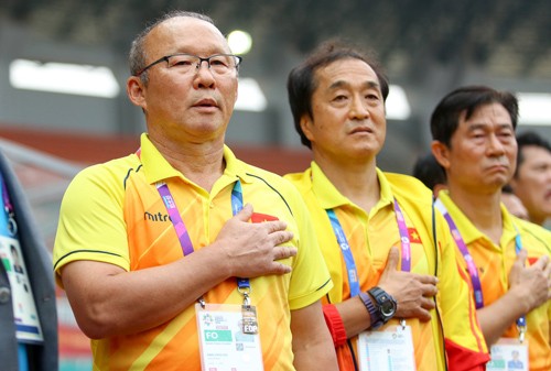 Công Vinh gây sốc: Park Hang-seo giống Sir Alex - Bóng Đá