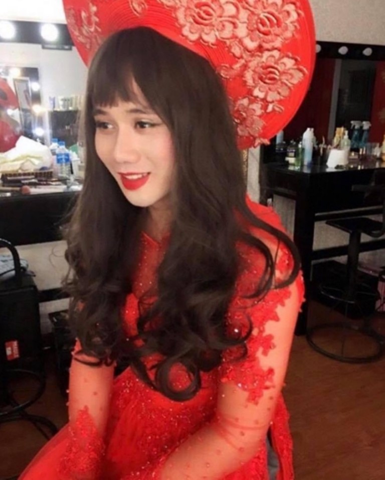 Minh Vương gây sốt với với hình ảnh giả gái cực độc - Bóng Đá