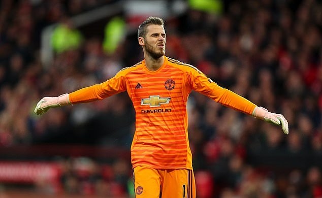 Mặt sân Wembley bị xới tung, Pep Guardiola có lo lắng? - Bóng Đá