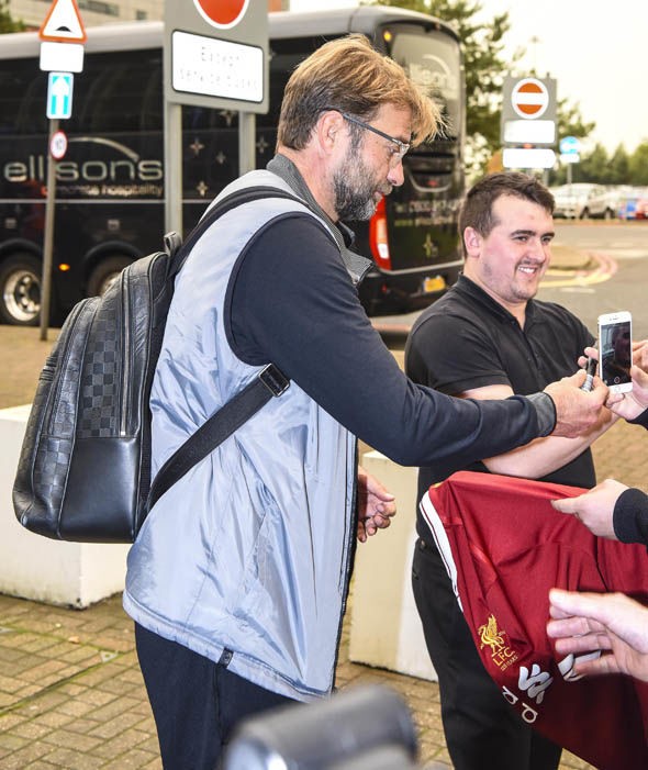 Liverpool kí tặng NHM ở Maribor - Bóng Đá