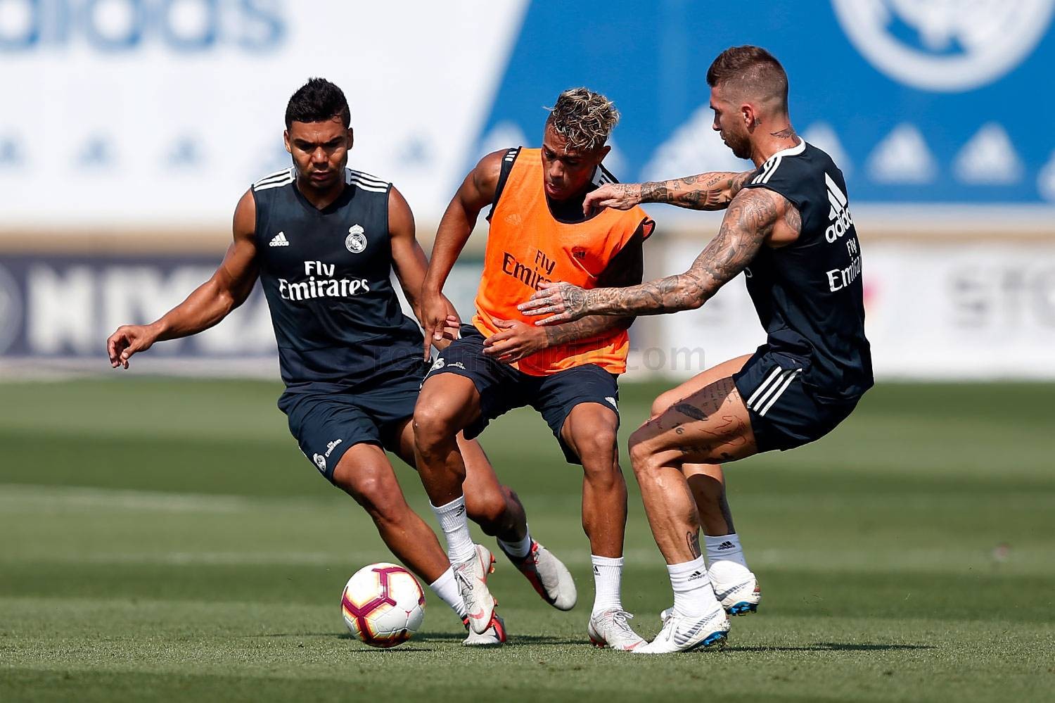 Xuất hiện điềm gỡ khiến CĐV Juventus lo âu trước cuộc thư hùng với Man Utd - Bóng Đá