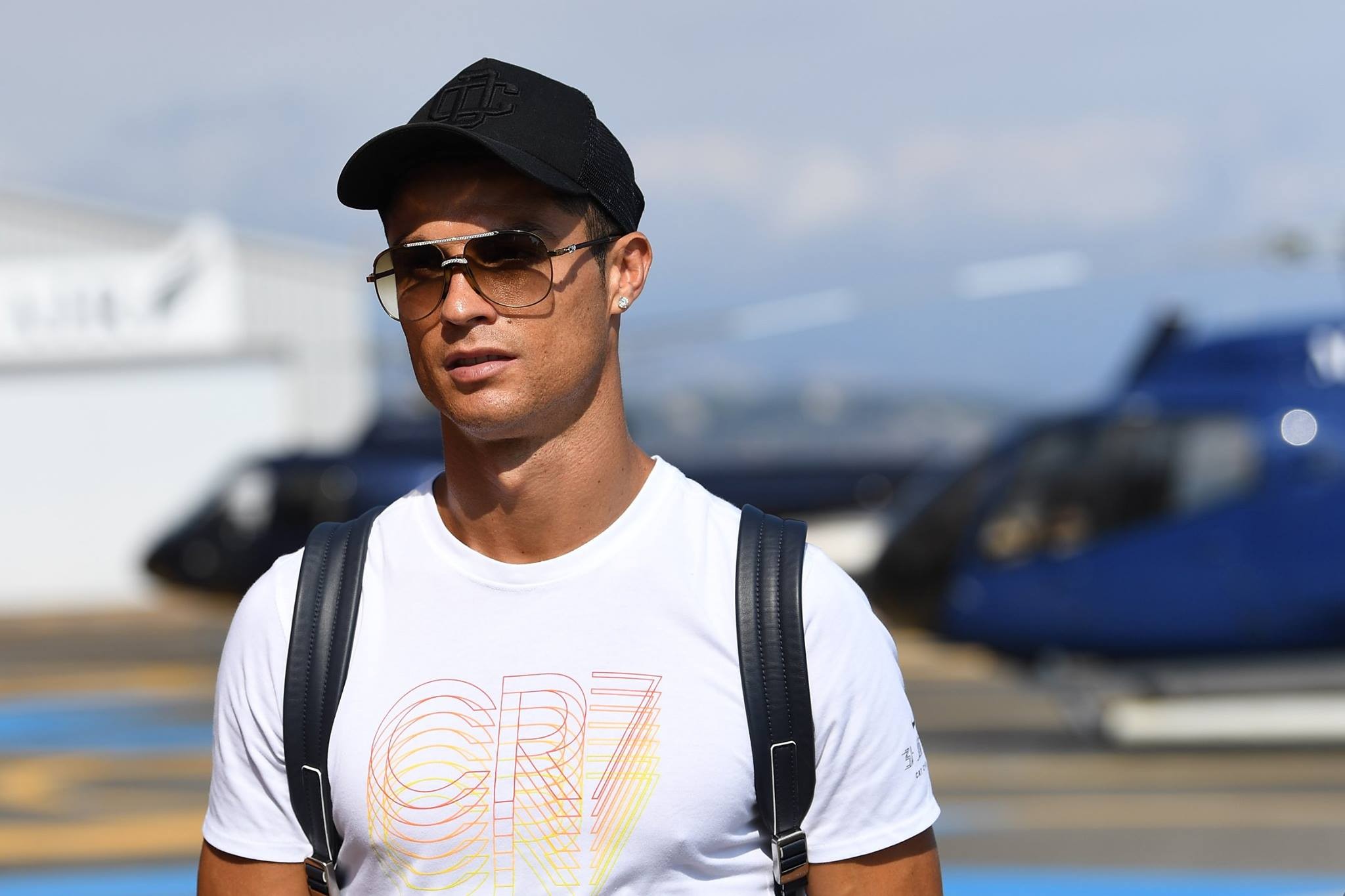 Lĩnh trọn đầu gối, người cũ vẫn khiến tiền đạo của Arsenal tắt điện - Bóng Đá