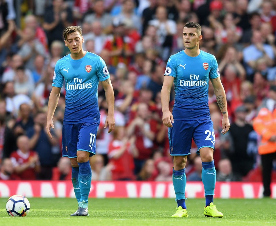 Dàn sao Inter mang thời trang lạ 