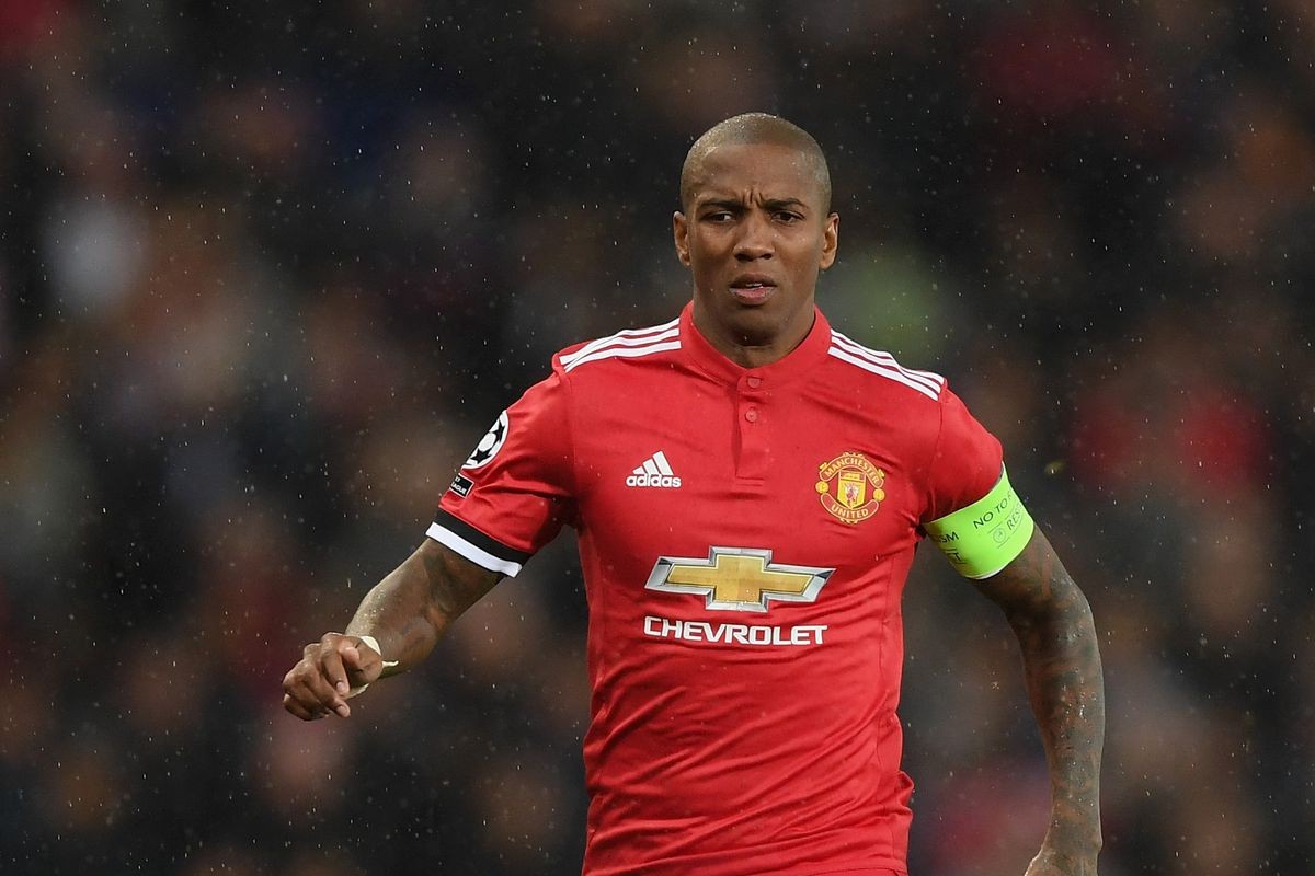 Ashley Young l Jose Mourinho favourite confirms he wants contract extension at Man United  - Bóng Đá