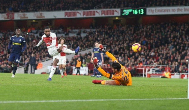 Giải hạn thành công, Lacazette tìm đến ai để cảm ơn đầu tiên - Bóng Đá