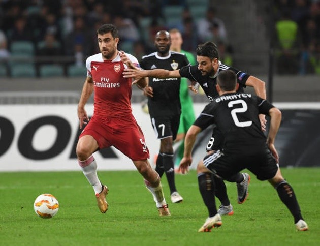 Lacazette nóng mặt khi nhìn măng non liên tục lập công - Bóng Đá