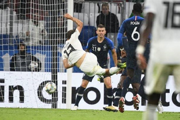 NÓNG: Pavard suýt mất mạng vì hành động này của Rudiger - Bóng Đá