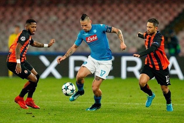 Hàng thủ Shakhtar Donetsk trố mắt trước siêu phẩm của Insigne  - Bóng Đá