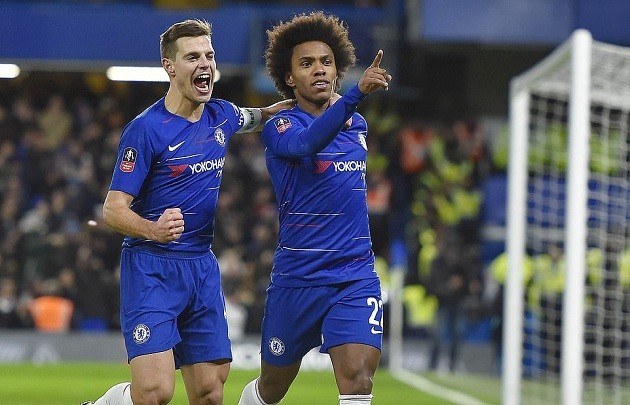 Chấm điểm Chelsea: Willian gánh đội, Higuain ra mắt không như mong đợi - Bóng Đá