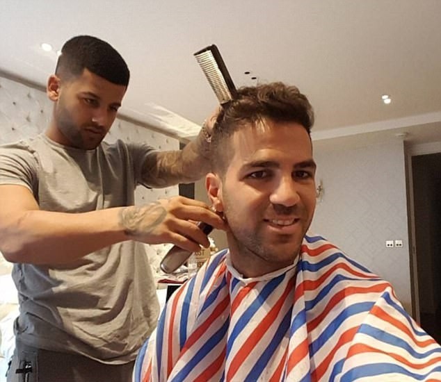 Ahmed Alsanawi - thợ cắt tóc đắt giá của Premier League - Bóng Đá
