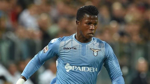 Lazio chăm sóc 