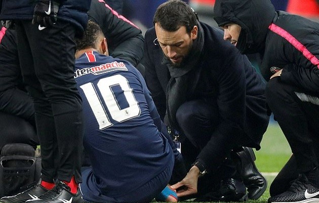 Neymar vã mồ hôi vì đau đớn khi tập hồi phục sau sự cố gãy xương bàn chân  - Bóng Đá