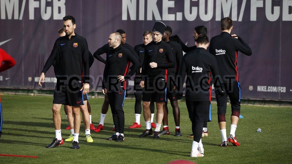barca tập luyện - Bóng Đá