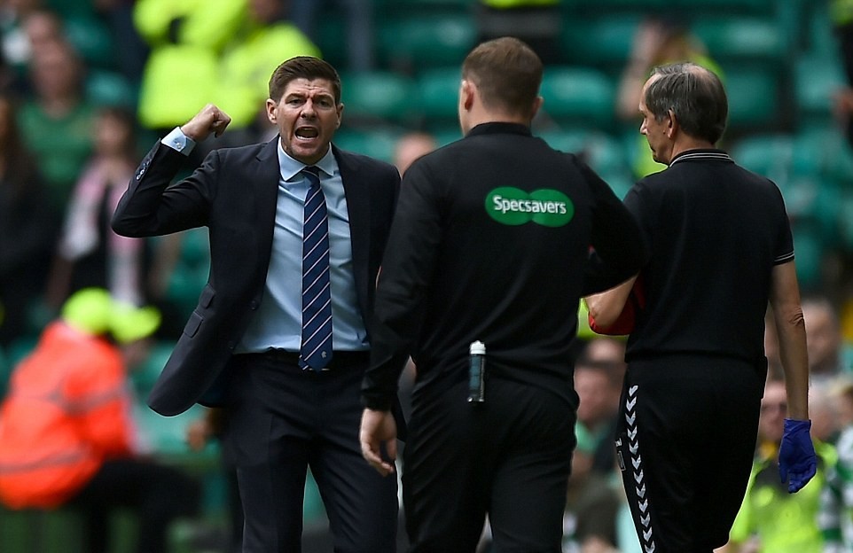 Gerrard thua Rodgers trong trận Derby Old Firm - Bóng Đá