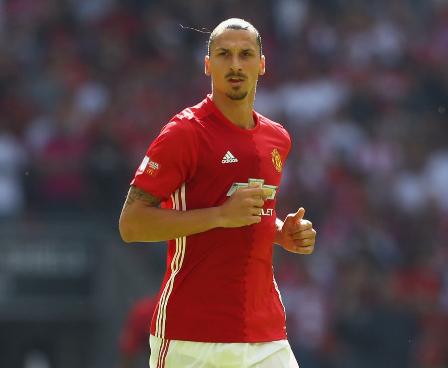 Ibrahimovic trở lại, đội hình của M.U khiến cả Ngoại hạng Anh khiếp đảm - Bóng Đá