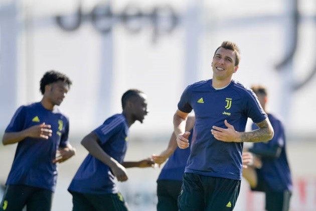 Xuất hiện điềm gỡ khiến CĐV Juventus lo âu trước cuộc thư hùng với Man Utd - Bóng Đá