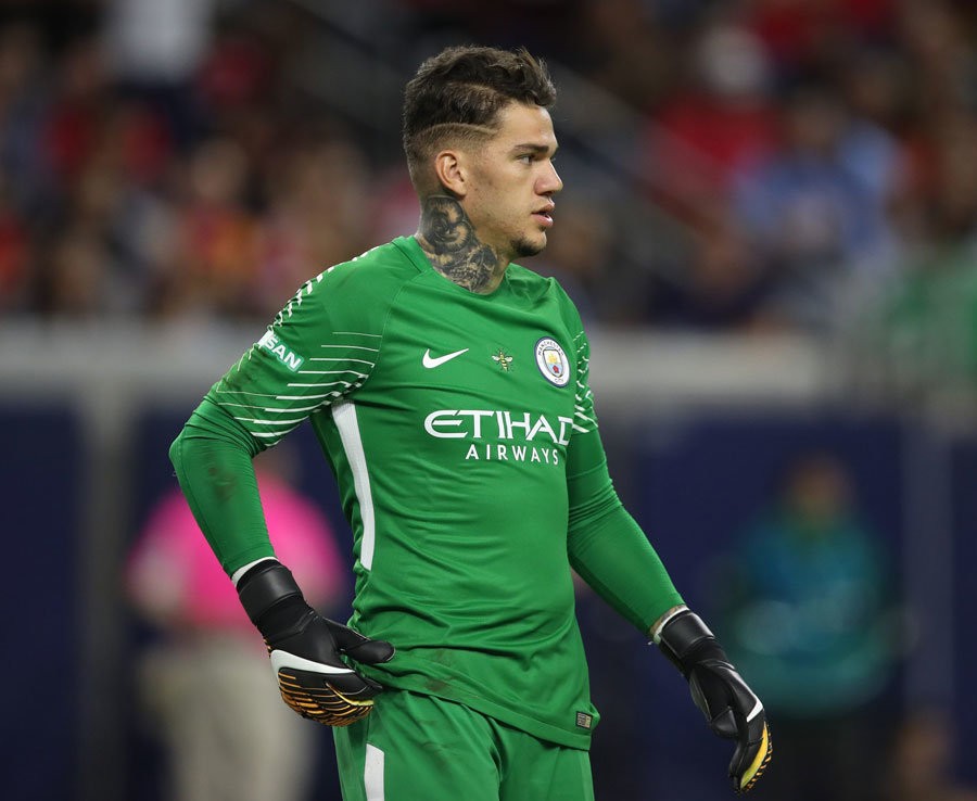 10 thủ môn chuyền tốt nhất Ngoại hạng Anh: Dị nhân Man City - Bóng Đá