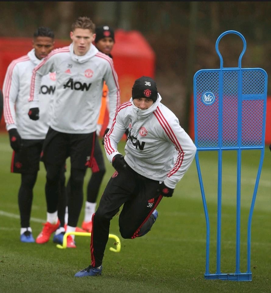 Ảnh Man Utd tập luyện - Bóng Đá